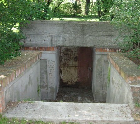 Uno de los accesos a la Posición Jaca de Madrid