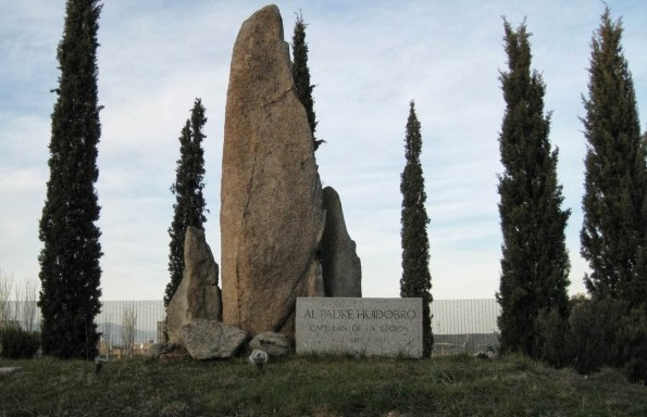 MONOLITO PADRE HUIDOBRO