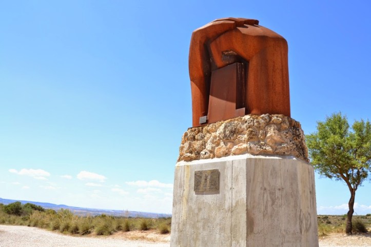 MONUMENTO MARTIN CHIRINO